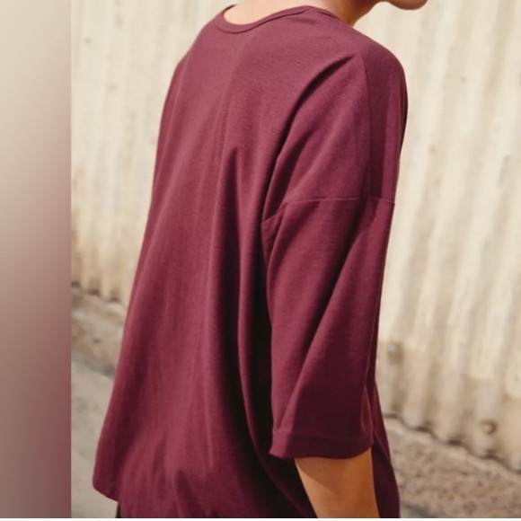 Urban Outfitters Drapey Wide Neck Oversized Tee in Chocolate Size XXS NWT - Picture 3 of 8
